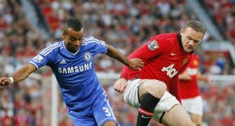 EPL PHOTOS: Rooney impressive in Manchester United-Chelsea draw