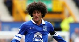 League Cup: Fellaini rescues Everton with extra-time winner