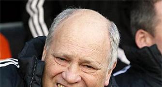 EPL: Jol sacked by Fulham after six defeats in a row