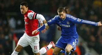 Premier League: Arsenal and Chelsea serve up bleak midwinter draw