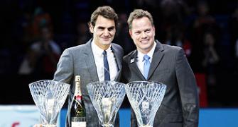 Federer adds Edberg to coaching team