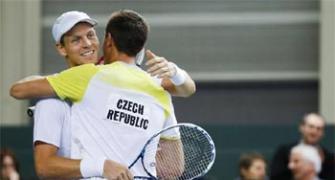 Czechs set Davis Cup record as Serbia cruise