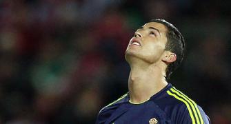 Neville reckons emotions might get the better of Ronaldo