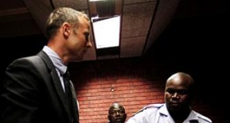 Pistorius back in court for murder bail hearing
