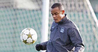 Man City's Kompany ruled out of PSG game