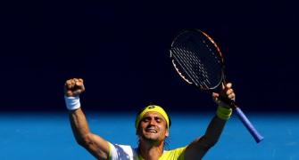 Ferrer cruises into Australian Open quarter-finals