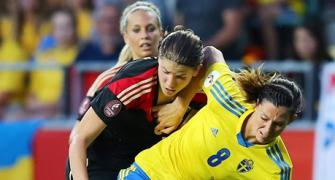 Women's Euro: Look! They can bend it like Beckham!