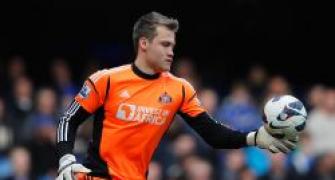 Liverpool set to sign Mignolet from Sunderland: Reports