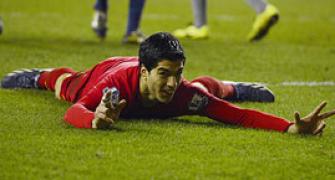 Liverpool's 'trickster' Suarez tops EPL scoring charts