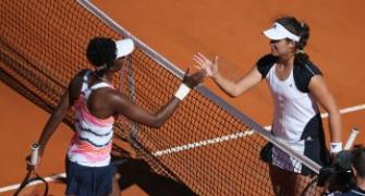 Robson thrashes Venus to meet Serena next