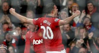 EPL: Van Persie goal sinks Arsenal at Old Trafford