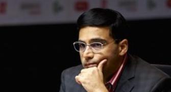 Anand gives Carlsen a scare as third game too is drawn