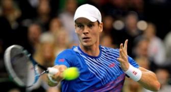 Serbia, Czech Republic share opening singles in Davis Cup final