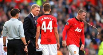 Moyes endures bumpy ride surrounded by Ferguson reminders