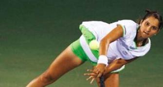Sania back in top 10 of women's doubles