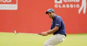 Shiv Kapur tied 13th in KL; Bradley opens up four-shot lead