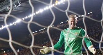 Hart howler turns spotlight back on England goalkeeper