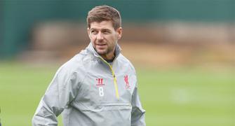 Liverpool offer 'world class' Gerrard new contract