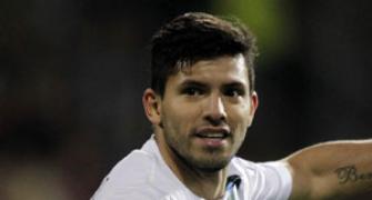 Manchester City striker Sergio Aguero sidelined for a month