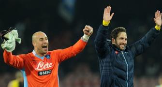 Napoli blitz Roma to reach Italian Cup final