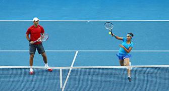 Sania-Tecau in mixed doubles final at Australian Open