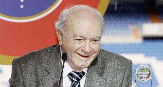 Sports Shorts: Real Madrid great Di Stefano dies