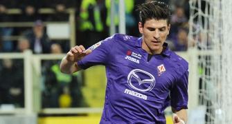 Europa League PHOTOS: Fiorentina hold Juve while Benfica sink Spurs