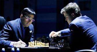 World Chess Championship: Anand beats Carlsen in Round 3, draws level