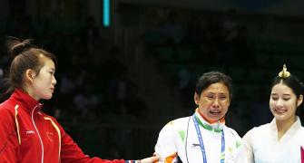 Did boxer Sarita really show lack of sportsmanship? Tell us!