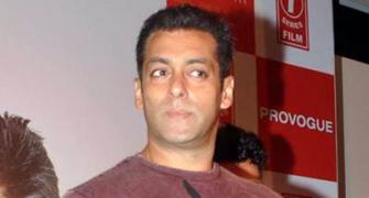 'I do not own any ISL team,' clarifies Salman Khan
