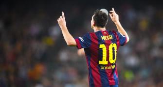 Messi nears scoring record, Ronaldo double fires Real