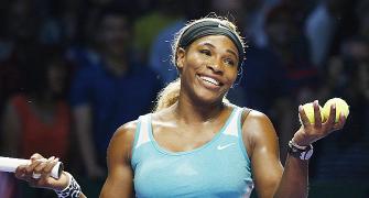 Williams ends year at No 1 spot after Sharapova eliminated from WTA Finals