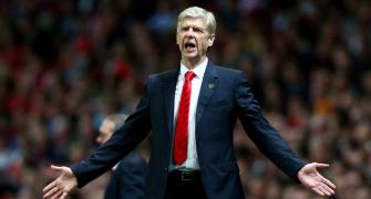 Football Briefs: Wenger urges Arsenal to get morale-boosting Europa League win