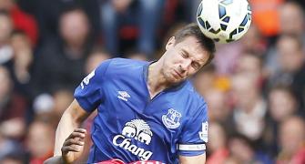 EPL: Jagielka stunner earns Everton a dramatic draw at Liverpoool