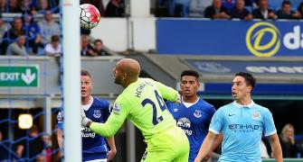EPL PHOTOS: Record-equalling City begin season in ominous form