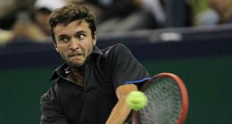 Murray beaten by Simon in Rotterdam