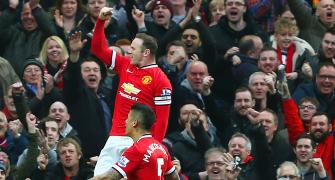 EPL PHOTOS: Rooney ends goal drought; United go third
