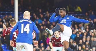 FA Cup: Everton's Lukaku grabs late equaliser against West Ham