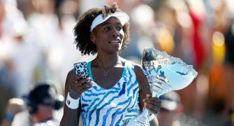 'Old' Venus beats Wozniacki to win title in windy Auckland
