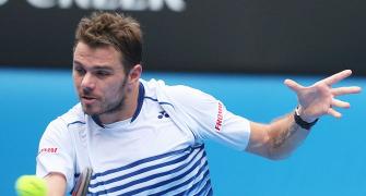 Australian Open: Jaded but focused Wawrinka tans Turkish newbie