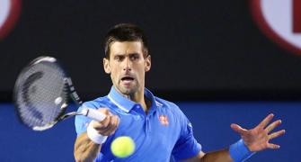 Aus Open: Djokovic edges Wawrinka to set up final with Murray