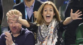 After fiance's F-word fusillade, Murray out in 'Open' to defend her!