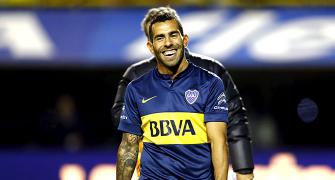 Boca Juniors unveil returning idol Carlos Tevez