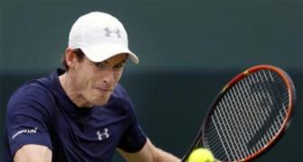 Murray carries Britain to Davis Cup semi-finals