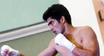Court issues fresh notice to boxer Vijender for turning pro