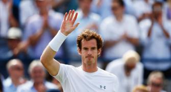 Murray stays on course for fourth Queen's title