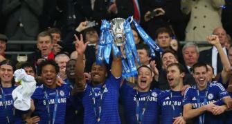 Mighty Terry inspires Chelsea to League Cup glory