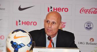 Teary-eyed Constantine resigns after India's Asian Cup exit