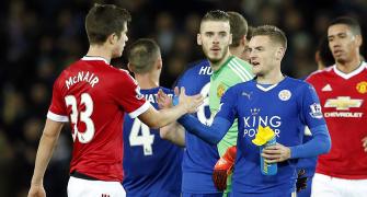 Premier League: Vardy breaks record as Leicester draw with United