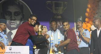 Pele mesmerises fans in Delhi, graces Subroto Cup final